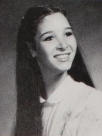 Lisa Kudrow senior yearbook photo