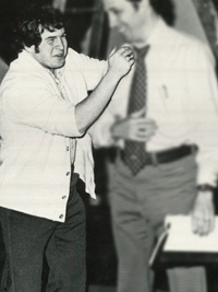 Jason Alexander rehearsing for high school production of Oliver